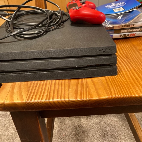 Sony PlayStation 4 Pro 1 TB Jet Black